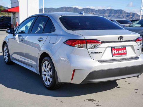 Certified 2025 Toyota Corolla LE image 9