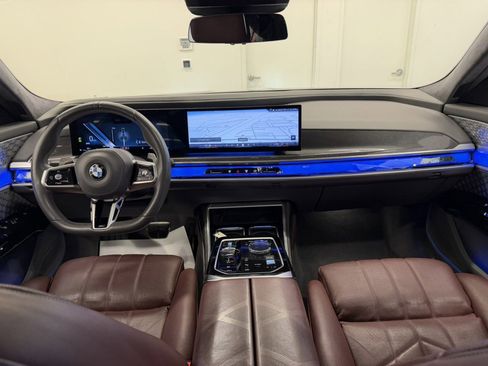 Used 2023 BMW 760i xDrive image 47