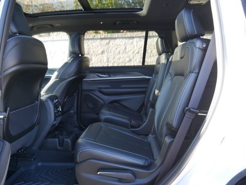 Used 2024 Jeep Grand Cherokee L Limited w/ Black Appearance Package image 16