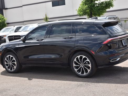 New 2026 Lincoln Nautilus Reserve AWD/4WD image 17