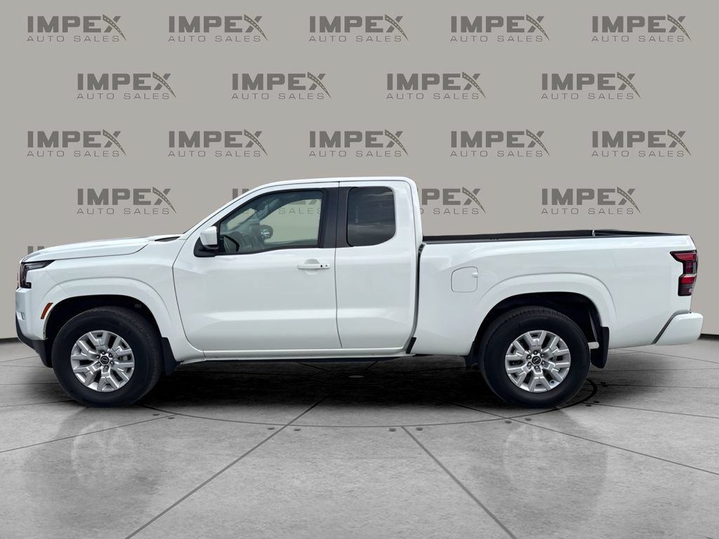 Used 2024 Nissan Frontier SV w/ SV Convenience Package RWD image 2