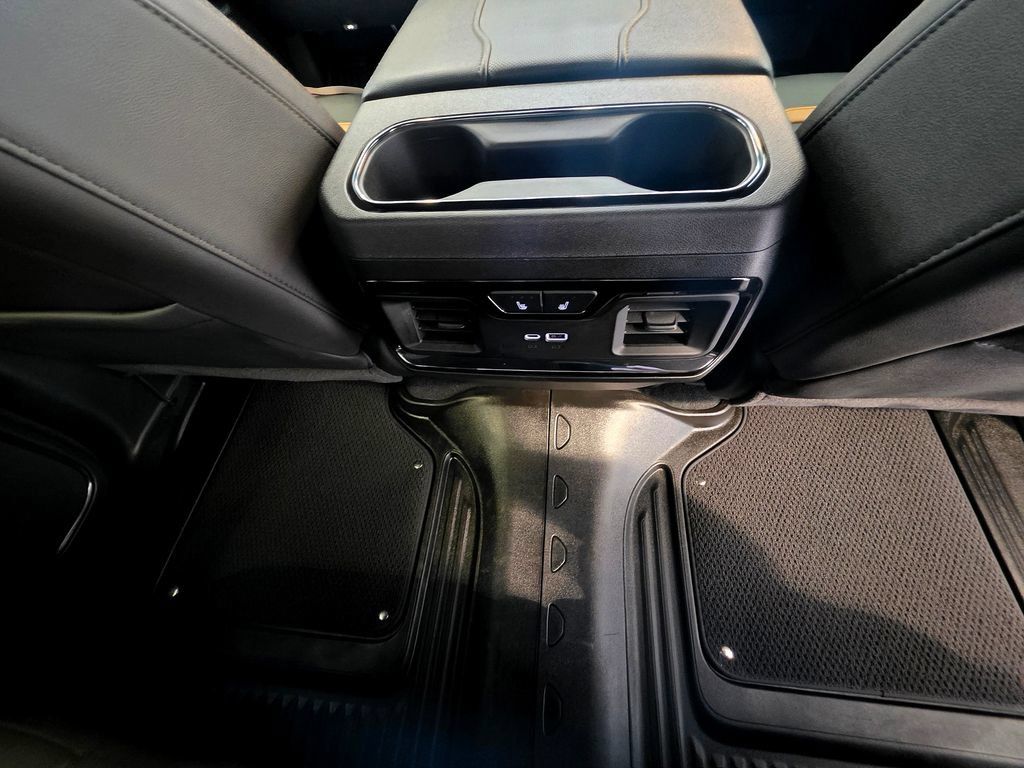 Used 2025 GMC Sierra 1500 AT4 AWD/4WD image 68