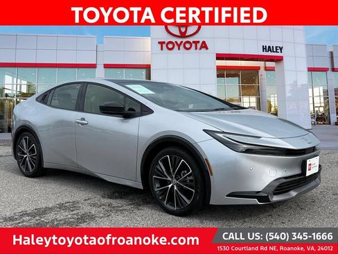 Certified 2024 Toyota Prius XLE FWD image 1