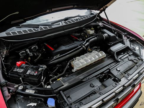 Used 2021 Ford F150 Raptor w/ Tow Technology Package image 96