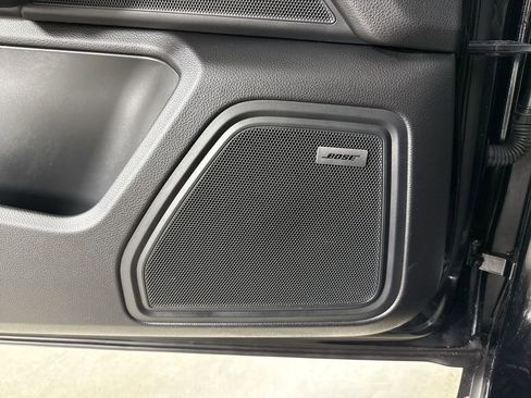 Certified 2018 Porsche Macan AWD/4WD image 33