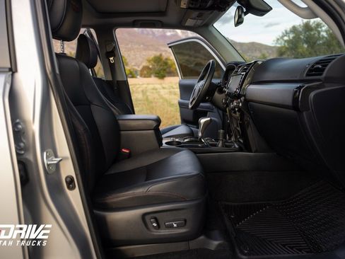 Used 2021 Toyota 4Runner TRD Off-Road Premium image 16