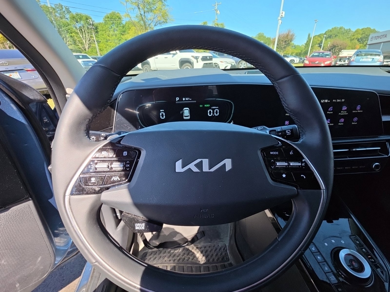 Used 2024 Kia Niro SX Touring FWD image 19