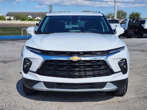 Used 2024 Chevrolet Blazer LT w/ Convenience Package image 2