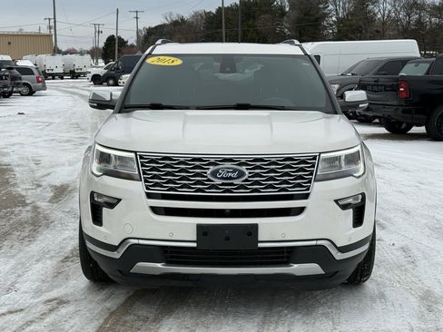 Used 2018 Ford Explorer Platinum image 2