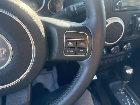 Used 2016 Jeep Wrangler Unlimited Sahara image 20