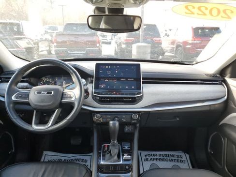 Used 2022 Jeep Compass Latitude w/ Sun and Sound Group image 17