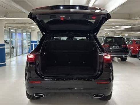 Certified 2025 Mercedes-Benz GLA 250 4MATIC image 7