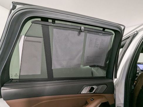 Used 2025 BMW X5 xDrive40i w/ Climate Comfort Package image 42