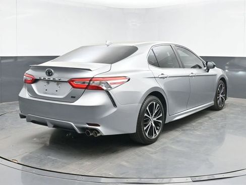Used 2020 Toyota Camry SE FWD image 10