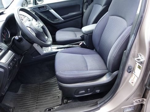 Used 2015 Subaru Forester 2.5i Premium w/ All-Weather Package AWD/4WD image 17