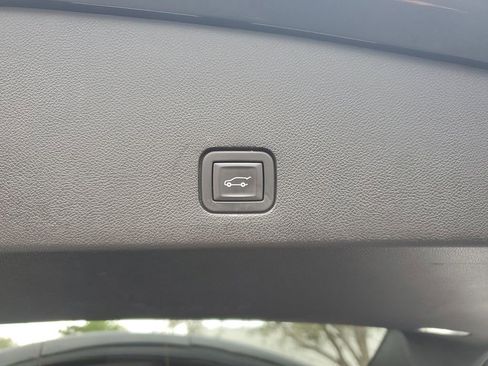 Used 2021 Cadillac XT6 Premium Luxury image 26