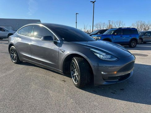 Used 2018 Tesla Model 3 Mid Range image 7