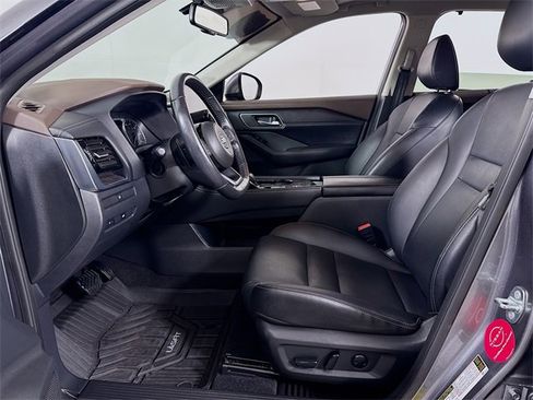 Certified 2021 Nissan Rogue SL w/ Premium Package image 6