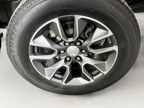 Used 2023 Chevrolet Silverado 1500 LT image 11