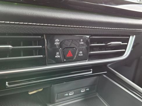 Certified 2024 Volkswagen Atlas SEL Premium R-Line AWD/4WD image 22