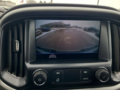 Used 2021 Chevrolet Colorado LT w/ Fleet Safety Package image 18