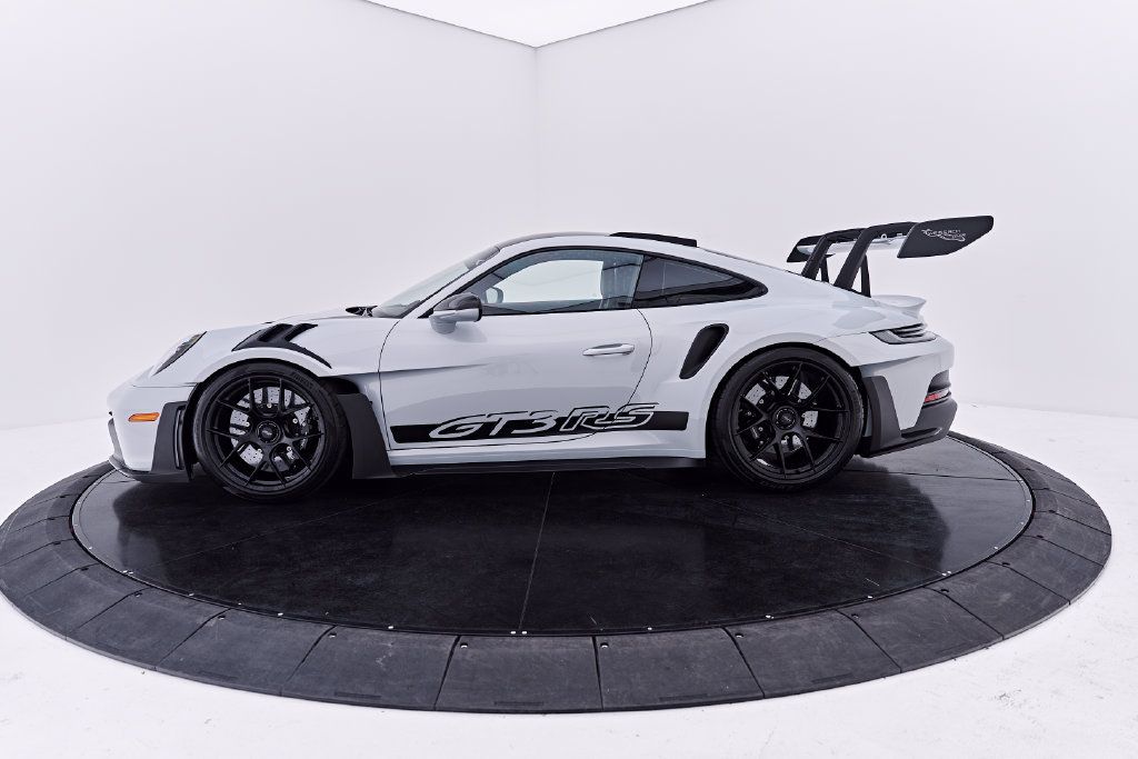 Used 2025 Porsche 911 GT3 RS RWD image 15