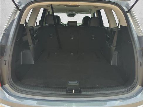 Used 2023 Kia Telluride LX FWD image 6
