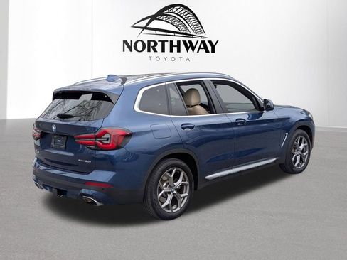 Used 2022 BMW X3 xDrive30i w/ Premium Package 2 (ZPA) AWD/4WD image 4