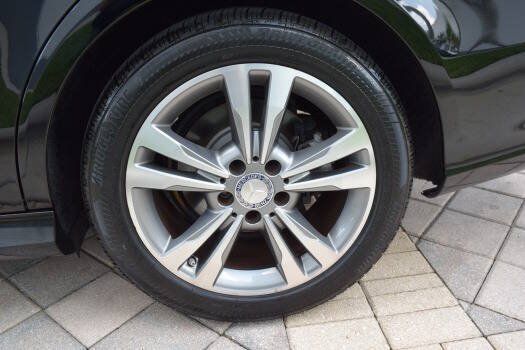 Used 2014 Mercedes-Benz E 250 BlueTEC Sedan image 82
