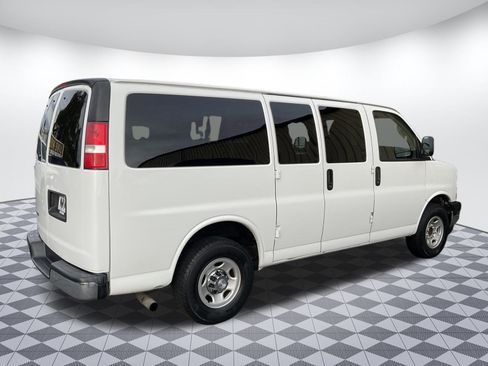 Used 2019 Chevrolet Express 2500 LT w/ LT Preferred Equipment Group image 3