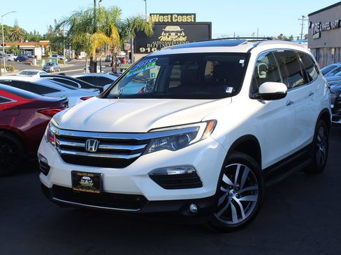Used 2018 Honda Pilot Touring image 48