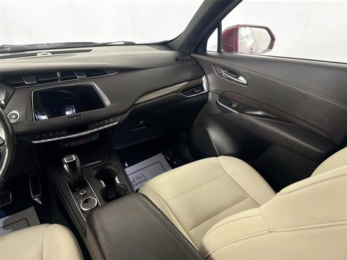 Used 2019 Cadillac XT4 Sport image 22