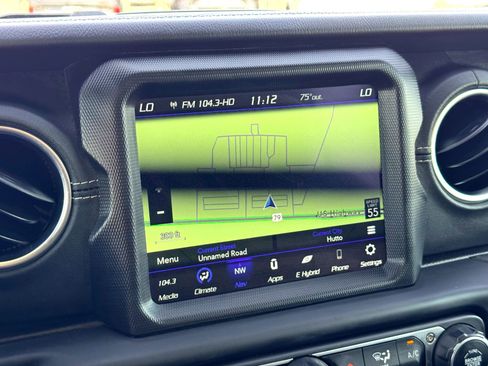 Used 2023 Jeep Wrangler Unlimited Sahara image 29