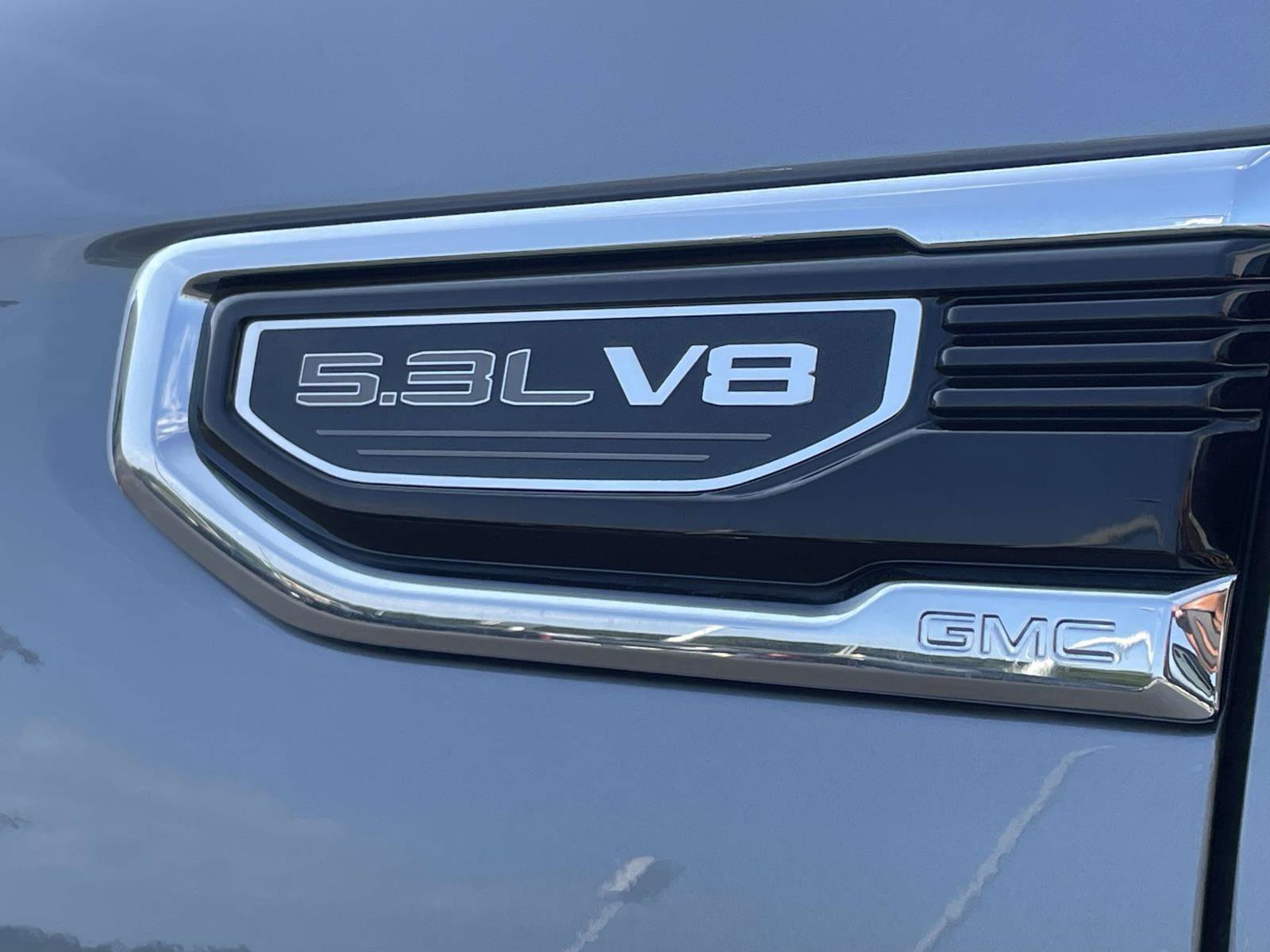 Used 2024 GMC Sierra 1500 SLT w/ SLT Premium Plus Package AWD/4WD image 10
