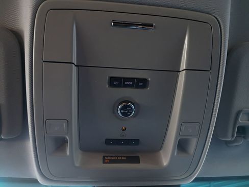 Used 2016 Chevrolet Tahoe LT w/ Luxury Package image 7