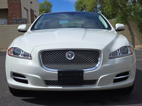 Used 2011 Jaguar XJ L RWD image 4