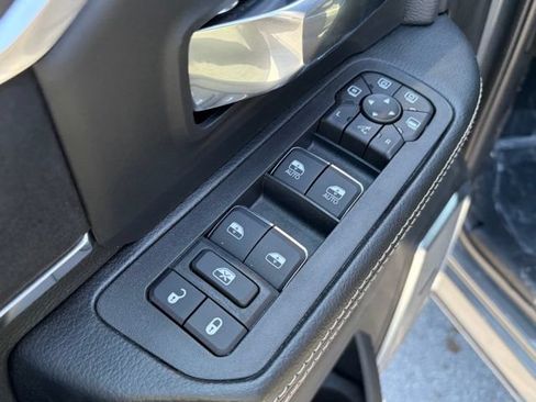 New 2026 RAM 3500 Laramie AWD/4WD image 12