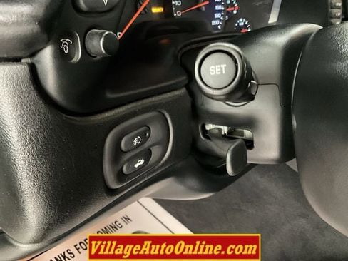 Used 2000 Chevrolet Corvette Convertible image 18