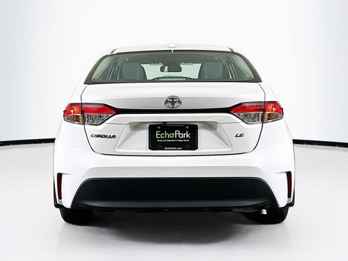 Used 2025 Toyota Corolla LE image 7