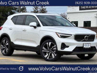 Certified 2025 Volvo XC40 B5 Plus w/ Protection Package Premier