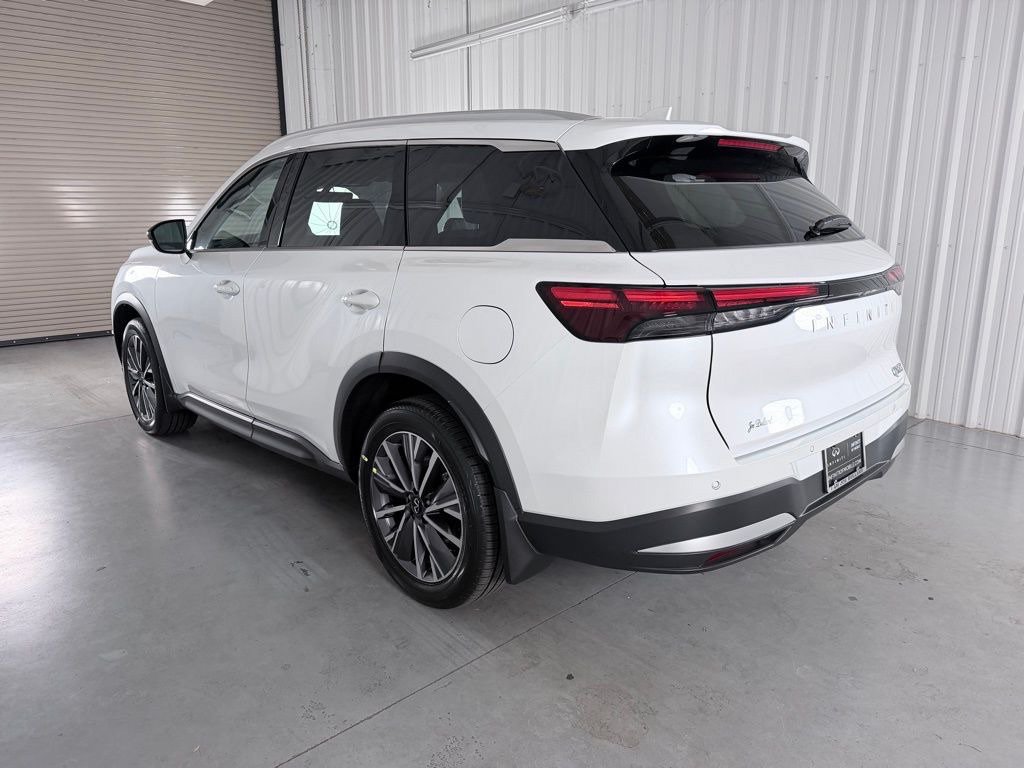 Certified 2027 INFINITI QX60 Luxe w/ Cargo Package FWD image 6