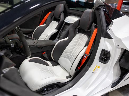 Used 2023 Chevrolet Corvette Z06 w/ Z07 Performance Package RWD image 33