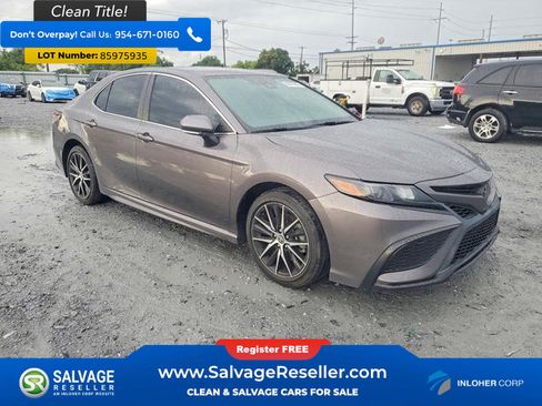 Used 2023 Toyota Camry SE w/ Convenience Package FWD image 5