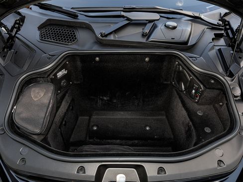 Used 2024 Lamborghini Revuelto AWD/4WD image 69
