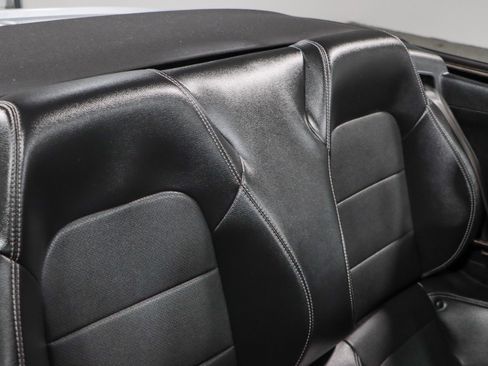 Used 2022 Ford Mustang Premium RWD image 27
