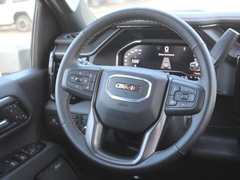 Used 2025 GMC Sierra 2500 AT4 w/ AT4 Premium Plus Package AWD/4WD image 23