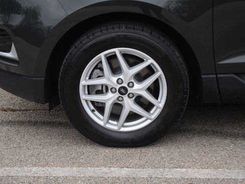 Used 2023 Ford Edge SEL image 25