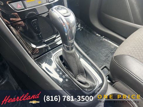 Used 2019 Buick Encore Preferred image 31