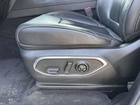 Used 2022 Jeep Wagoneer Series III w/ Convenience Group I AWD/4WD image 11