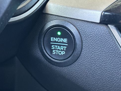 Used 2022 Ford Escape SE FWD image 32